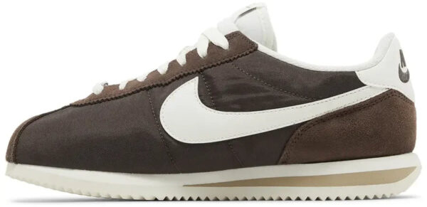 Nike_Cortez_Baroque_Brown_W_2_b694e8a6-635a-49ba-9929-92896f8a6af9.jpg Nike_Cortez_Baroque_Brown_W_2_b694e8a6-635a-49ba-9929-92896f8a6af9.jpg