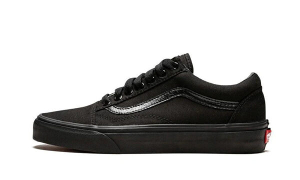 vans-old-skool-triple-black-canvas-14009105_43313213_1000.jpg